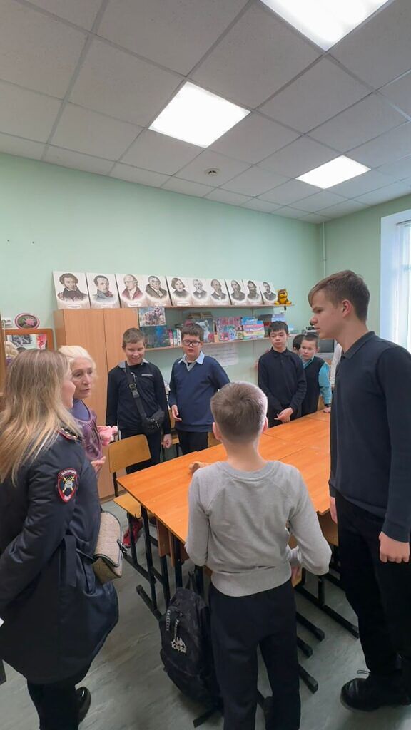 Просветительское мероприятие по безопасности дорожного движения в рамках городской акции "Засветись"