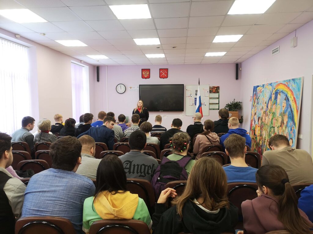 Беседа с инспектором по делам несовершеннолетних